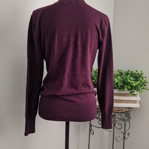 Turtle Neck - Picture 2 of 5